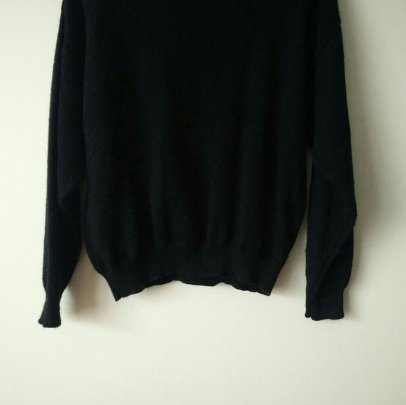 VINTAGE 1980's Jessica Black Textured Knit Faux Pearl Angora Blend Sweater - Picture 8 of 11